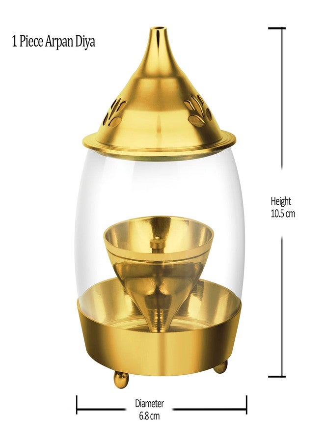 تريو مصباح ديا نحاسي مزخرف من تصميم تريو باي ميلتون أربان، مناسب للعبادة، مزود بغطاء زجاجي منحني، يُستخدم كديكور منزلي، مع حامل فتيل، ومصابيح تقليدية بغطاء ذهبي. - Image 4